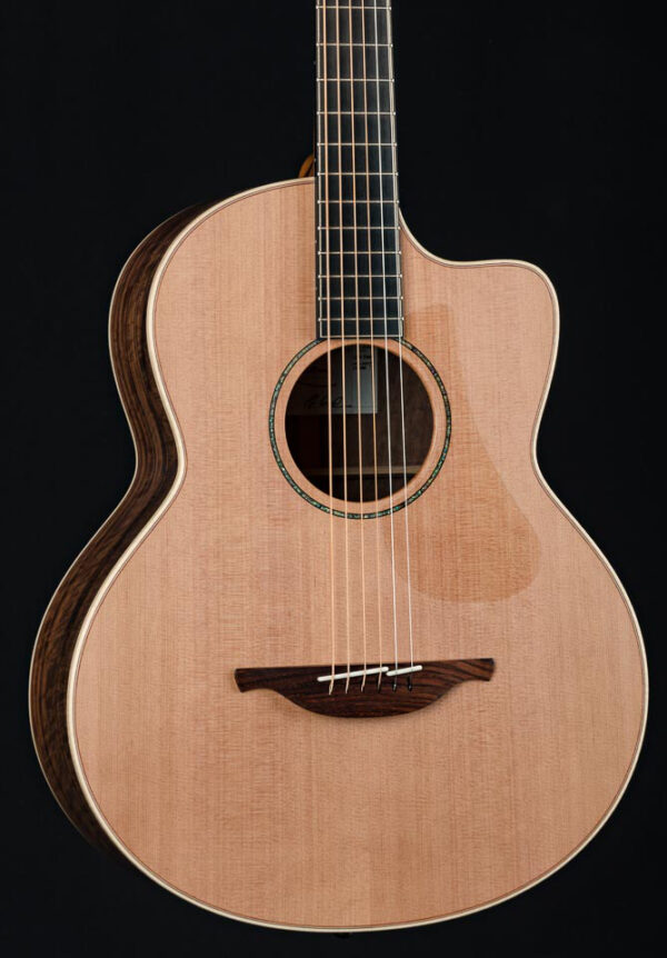 Lowden F-35C 12 fret Walnut Cedar 22824 (17)