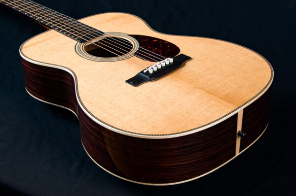 Martin OM-28 Modern Deluxe Sitka Spruce VTS and Indian Rosewood