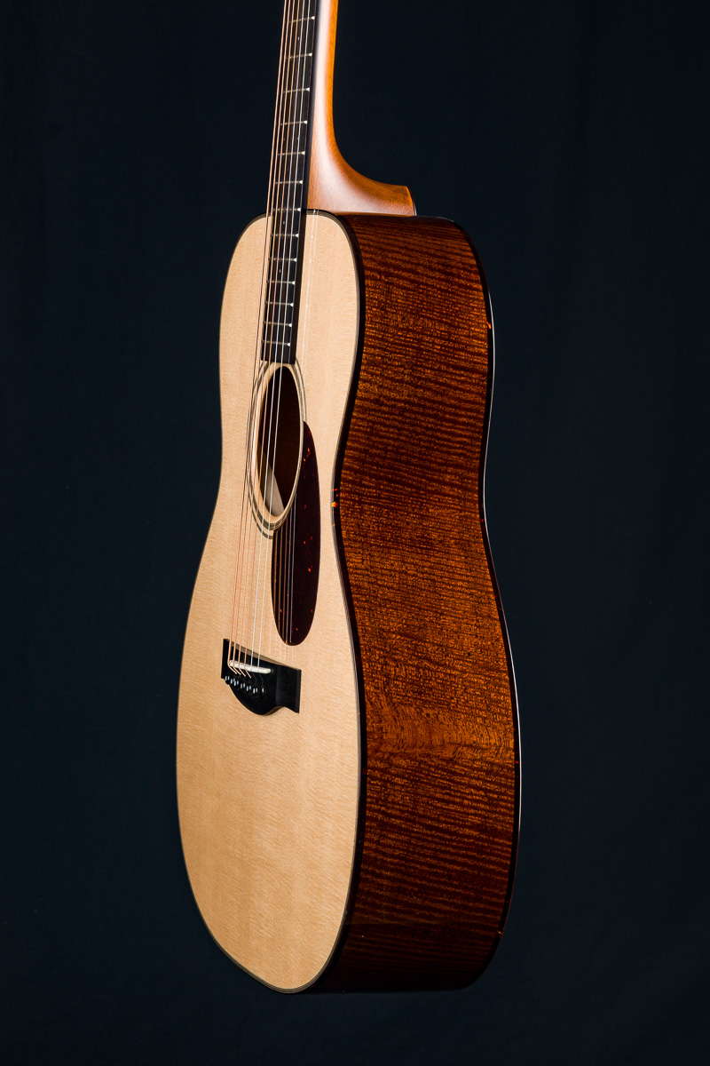 Santa Cruz OM PW Flamed Mahogany Mama and Old Growth Sitka Spruce