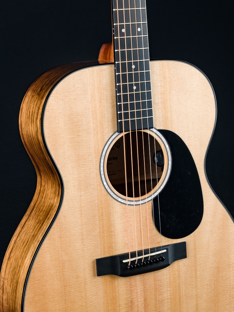 Martin 000-12E Koa and Sitka Spruce with Pickup Road Series