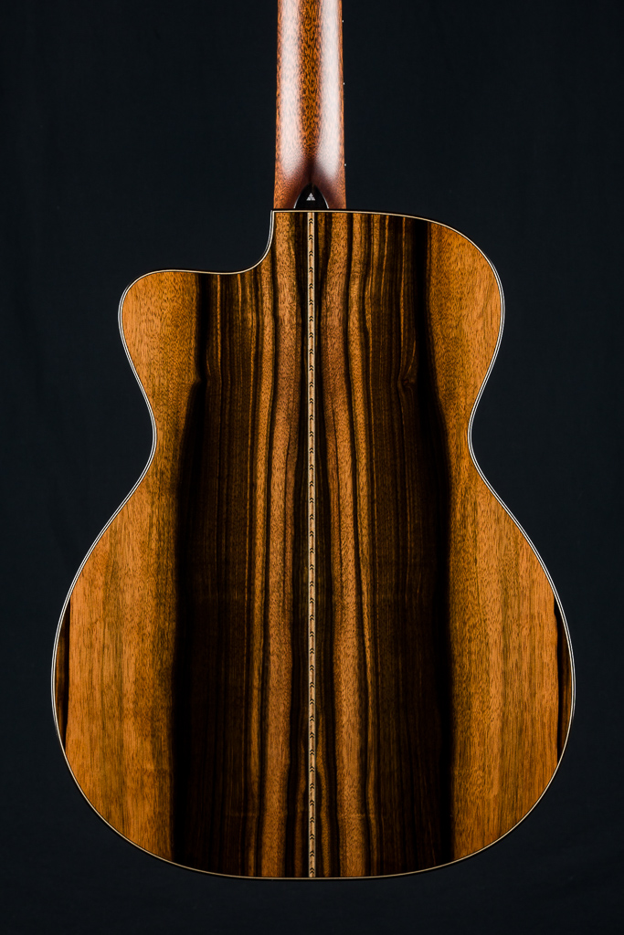 Bourgeois OMC Soloist Macassar Ebony and Carpathian Spruce Bourgeois OMC Soloist Macassar Ebony and Carpathian Spruce