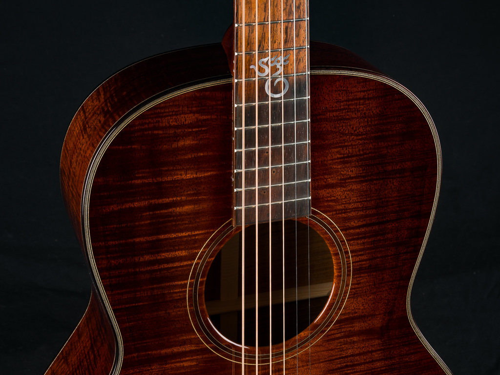 Santa-Cruz-000-Koa-Sunburst-