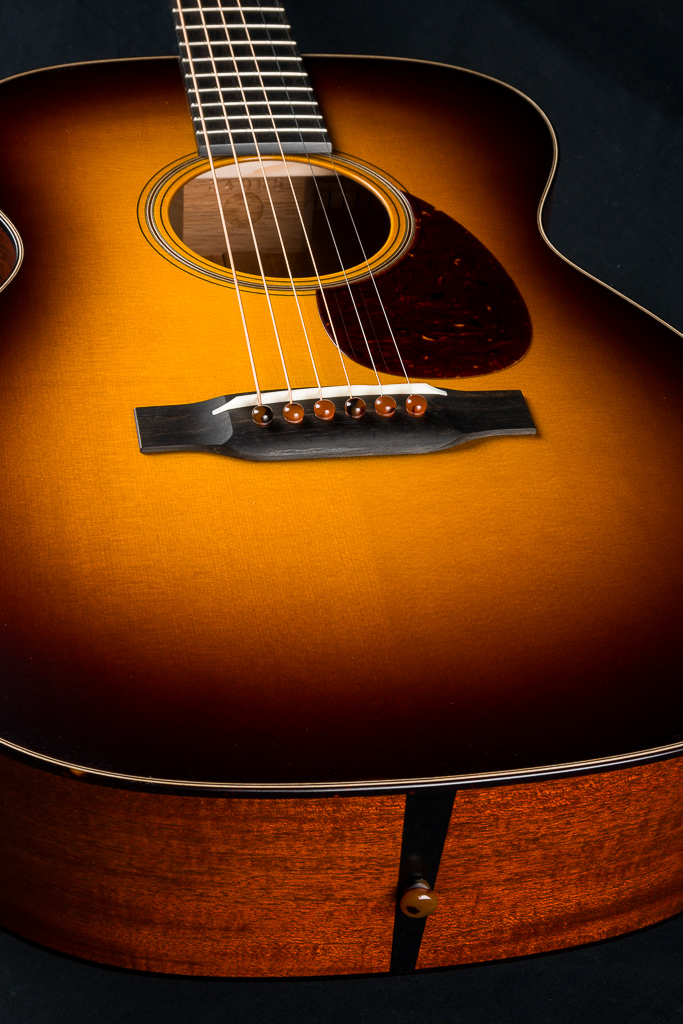 Collings 001A 14-Fret T S Sunburst Adirondack Spruce and Mahogany