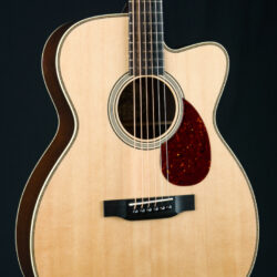 Collings OM2H Cutaway Wenge and Sitka Spruce Used (2024)