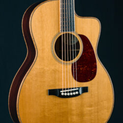 Bourgeois OMSC DB Signature Deluxe Madagascar Rosewood and Aged Tone Adirondack Spruce Custom