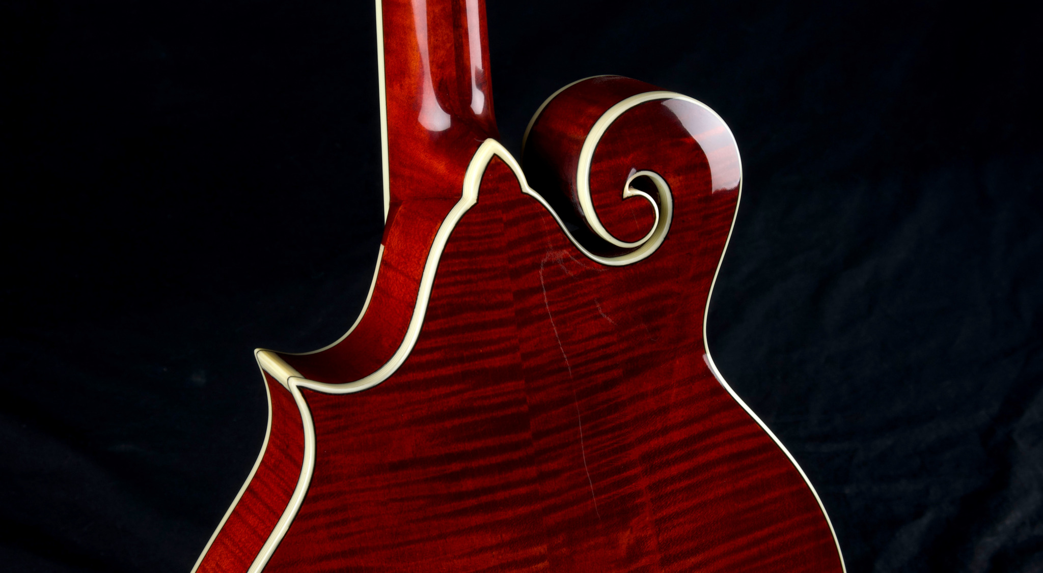 Eastman MD614 F-Style Oval Hole Mandolin with Pickup | Down Home