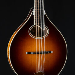 Collings MT2 O Adirondack Spruce and Flamed Maple 1-Piece Back Sunburst Mandolin